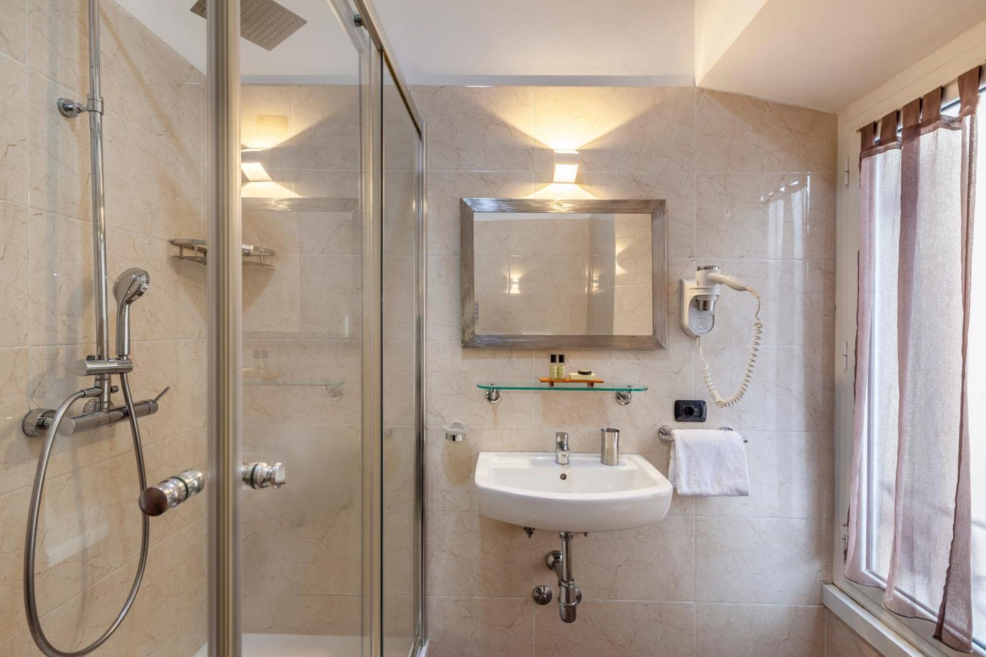 Inn Rome Rooms & Suites Eksteriør billede