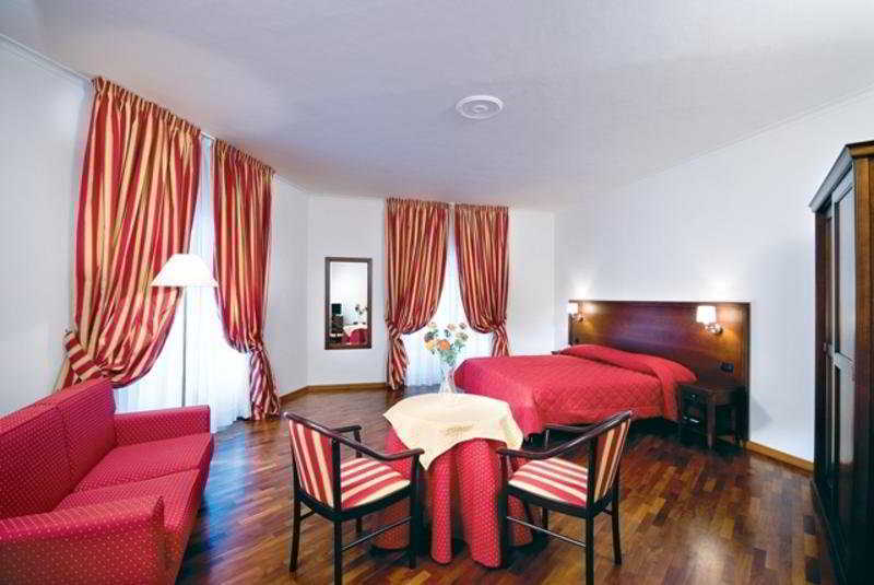 Inn Rome Rooms & Suites Værelse billede