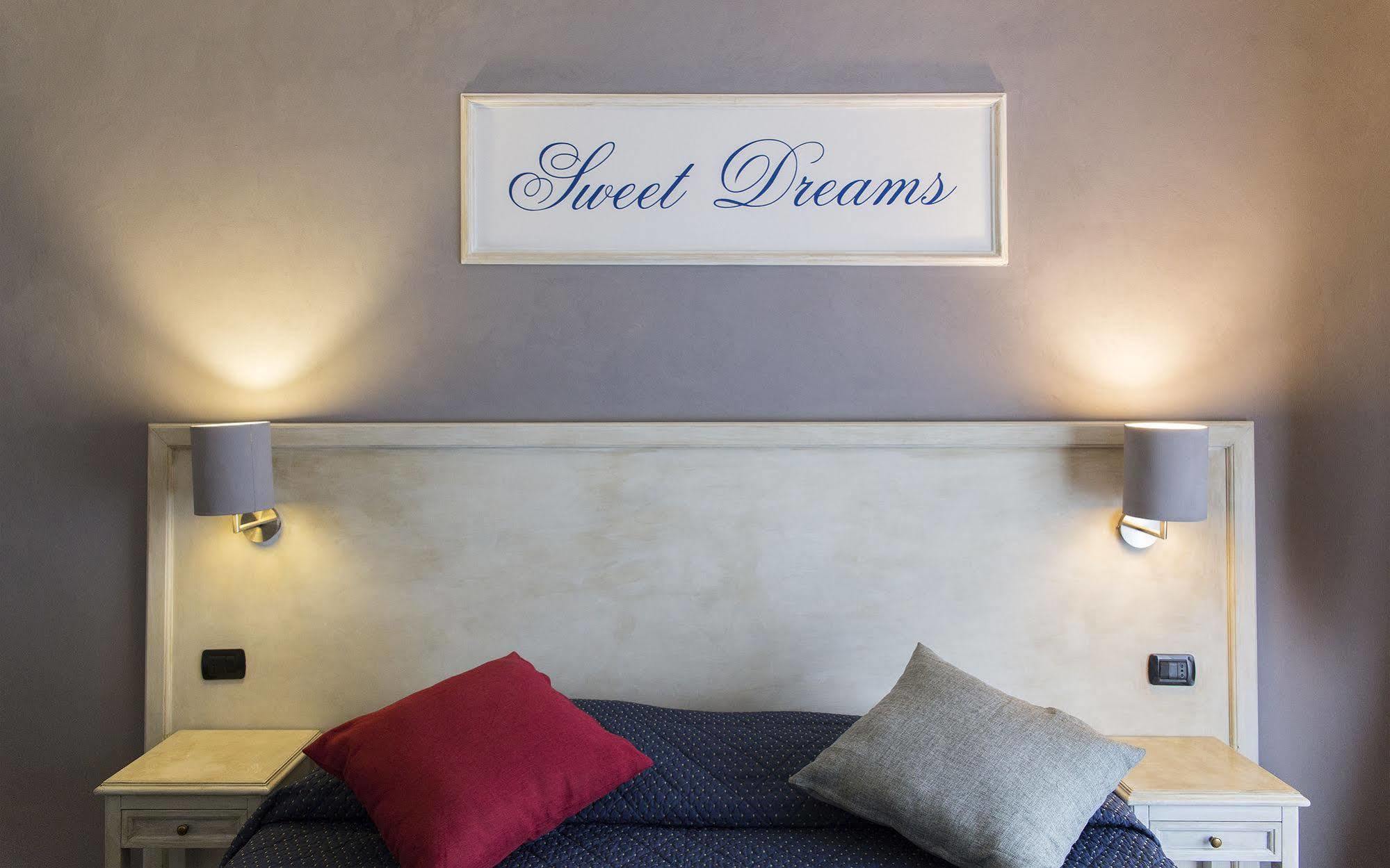 Inn Rome Rooms & Suites Eksteriør billede