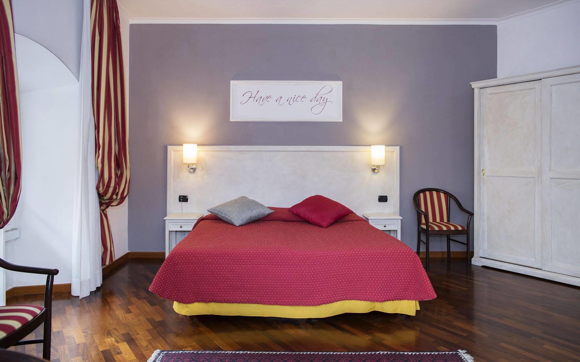 Inn Rome Rooms & Suites Eksteriør billede