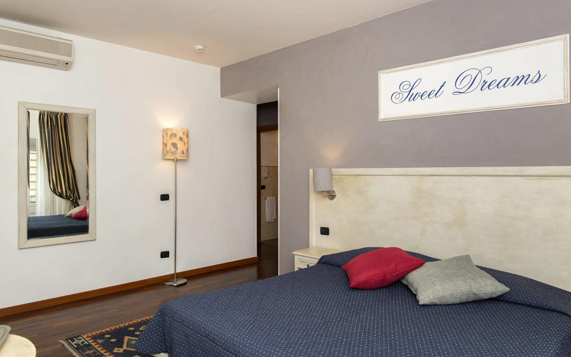 Inn Rome Rooms & Suites Eksteriør billede