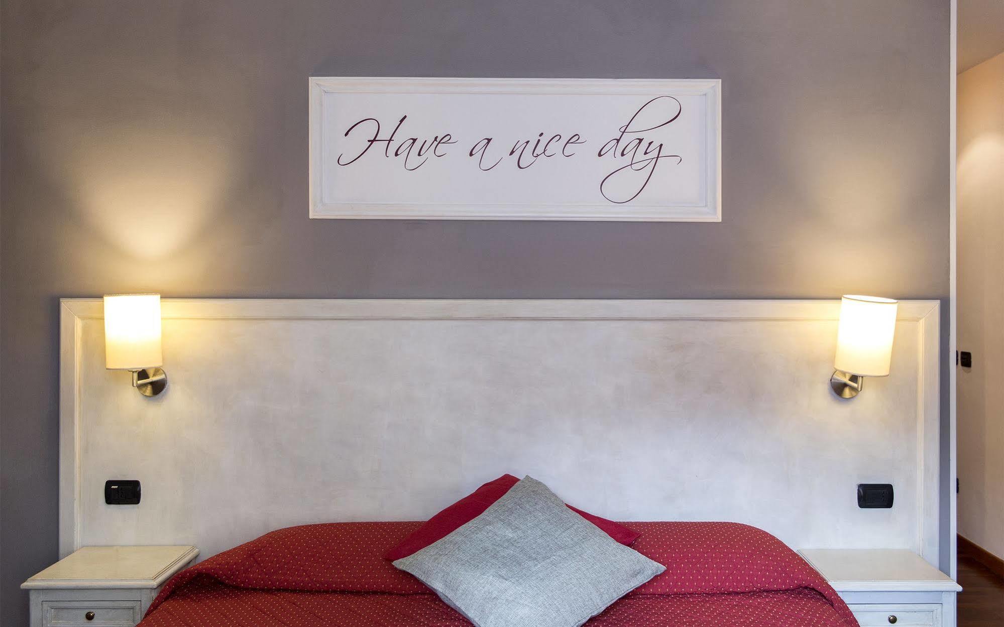 Inn Rome Rooms & Suites Eksteriør billede
