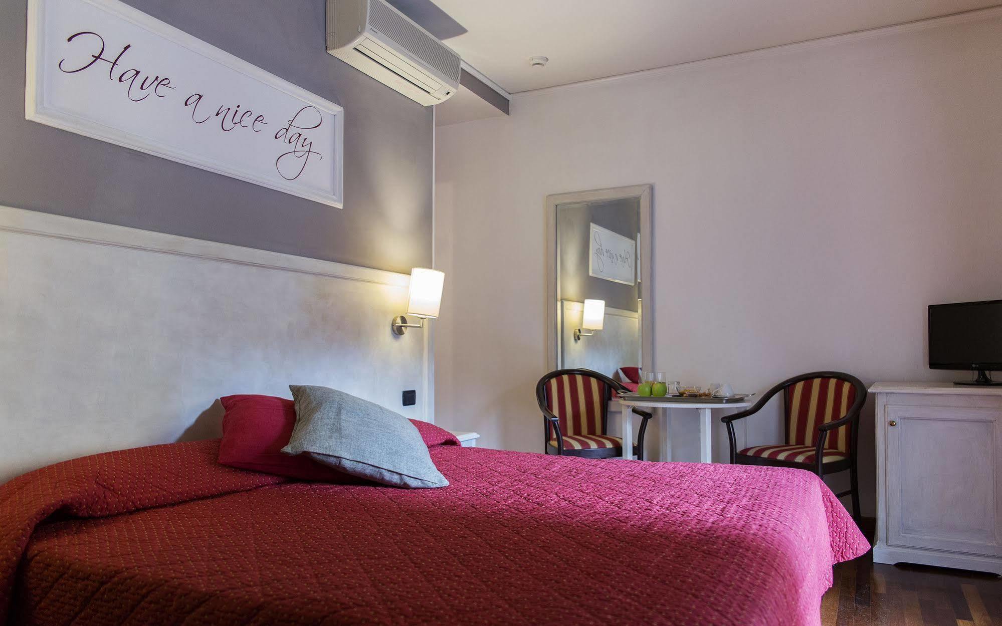 Inn Rome Rooms & Suites Eksteriør billede